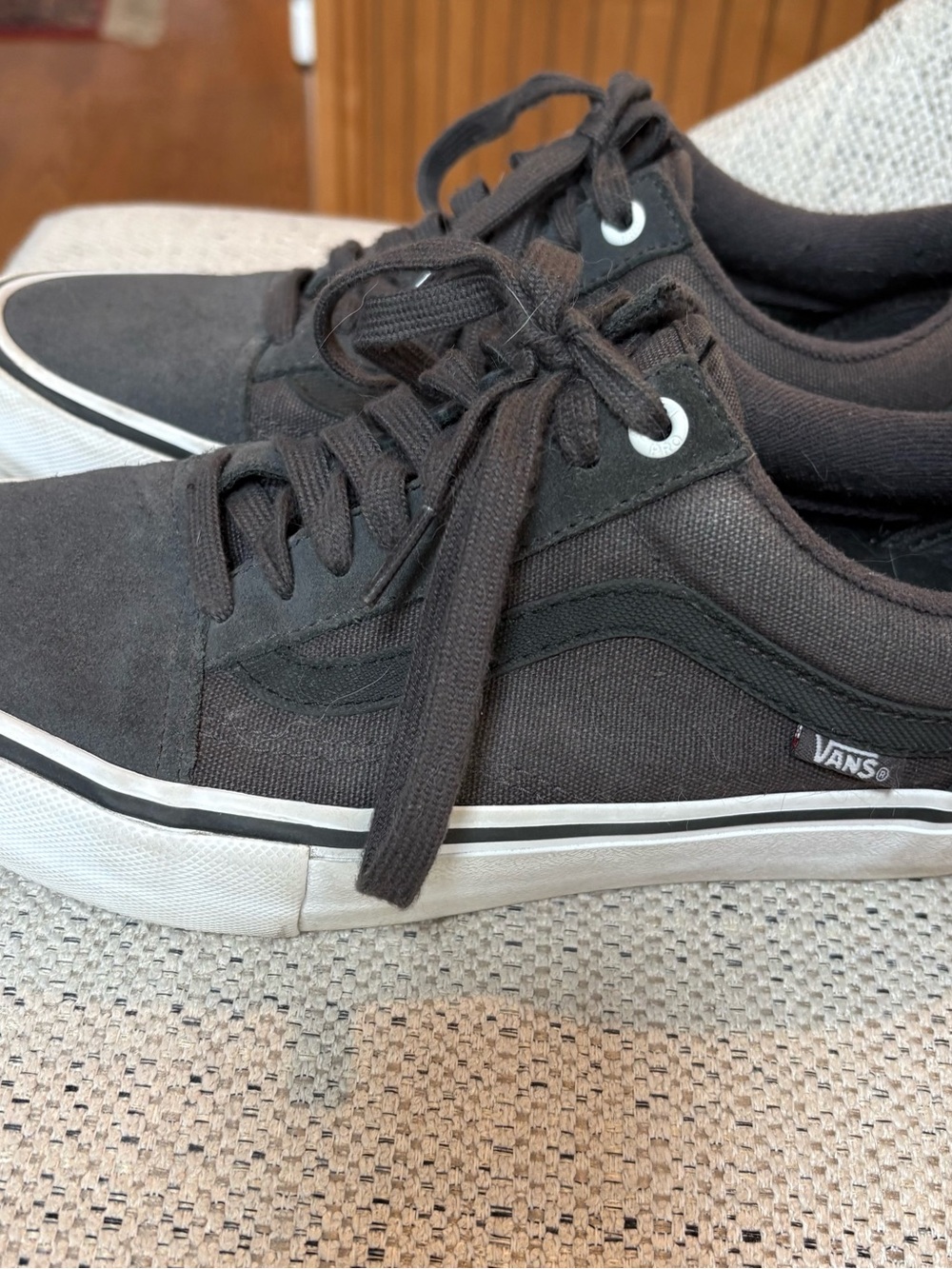Vans Black Low-Top Skate Sneakers with White Midsole Stripe